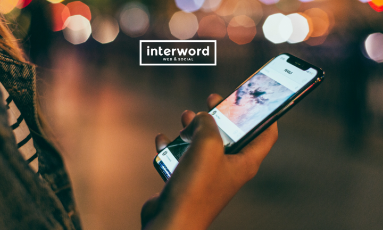 ÚJRA! - kronologikus hírfolyam az Instagramon