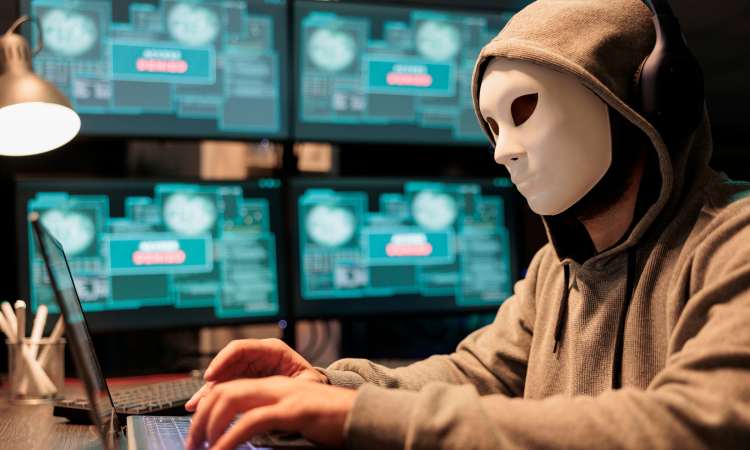 Némi éberséggel észreveheted az adathalász csalókat a Facebookon