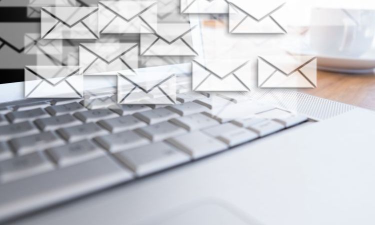 Miből látható, ha egy email csaló vagy adathalász szándékú?